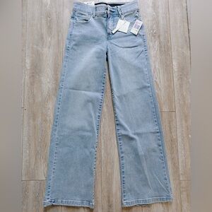 NWT Curve Appeal Prem 32 Stylish Light Blue Women's Flare Jeans Wide Leg